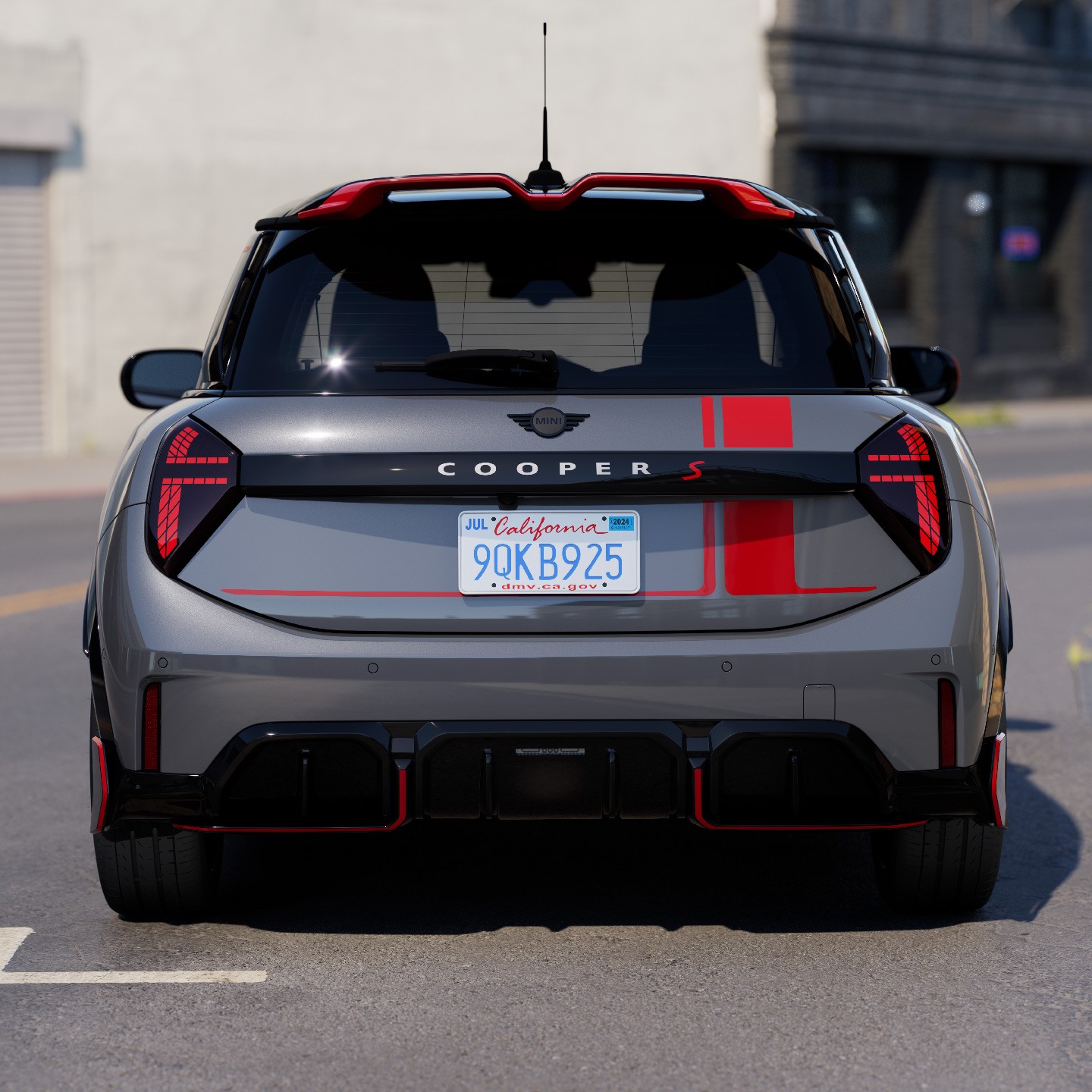MINI John Cooper Works 3 portes, en Midnight Black avec toit et coques de rétroviseurs en Chili Red et bandes sportives rouges, vue latérale, garée dans la rue.